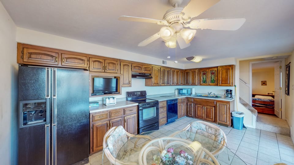 Kitchen with dining table on lower level