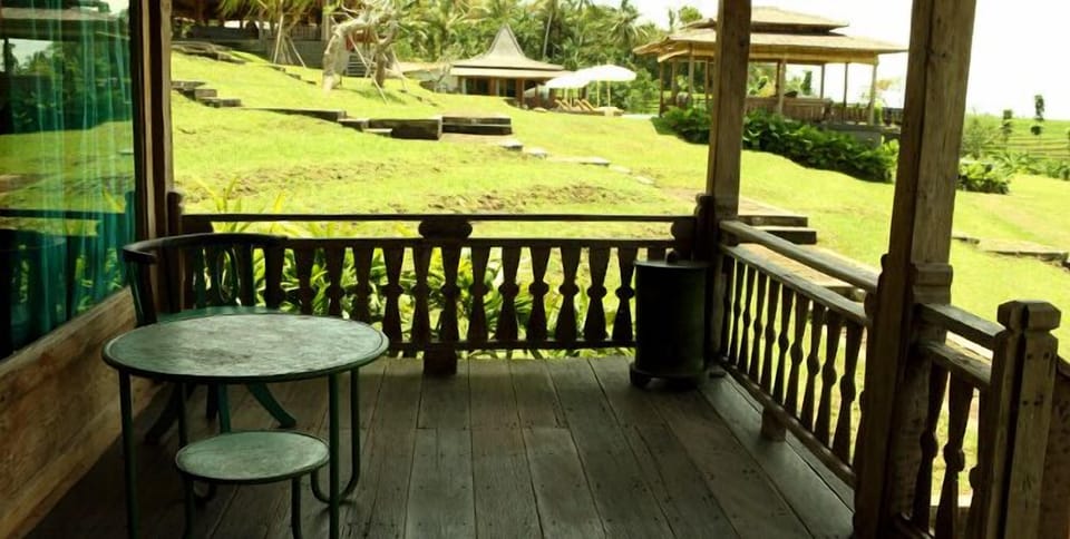 Traditional Joglo 2Bdrm Villa by Ocean
