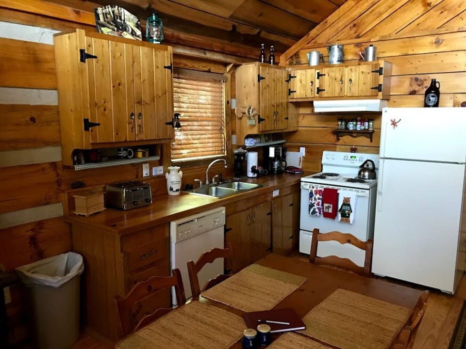 Fully equipped kitchen.