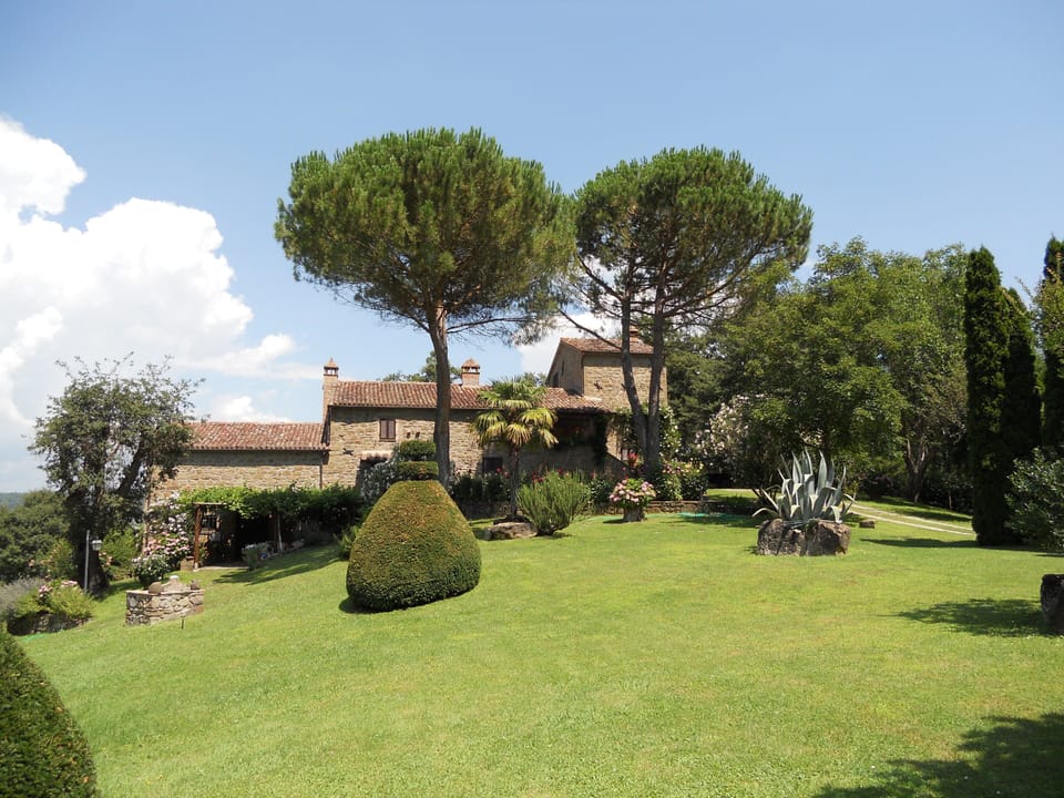overviewof property and garden from the South