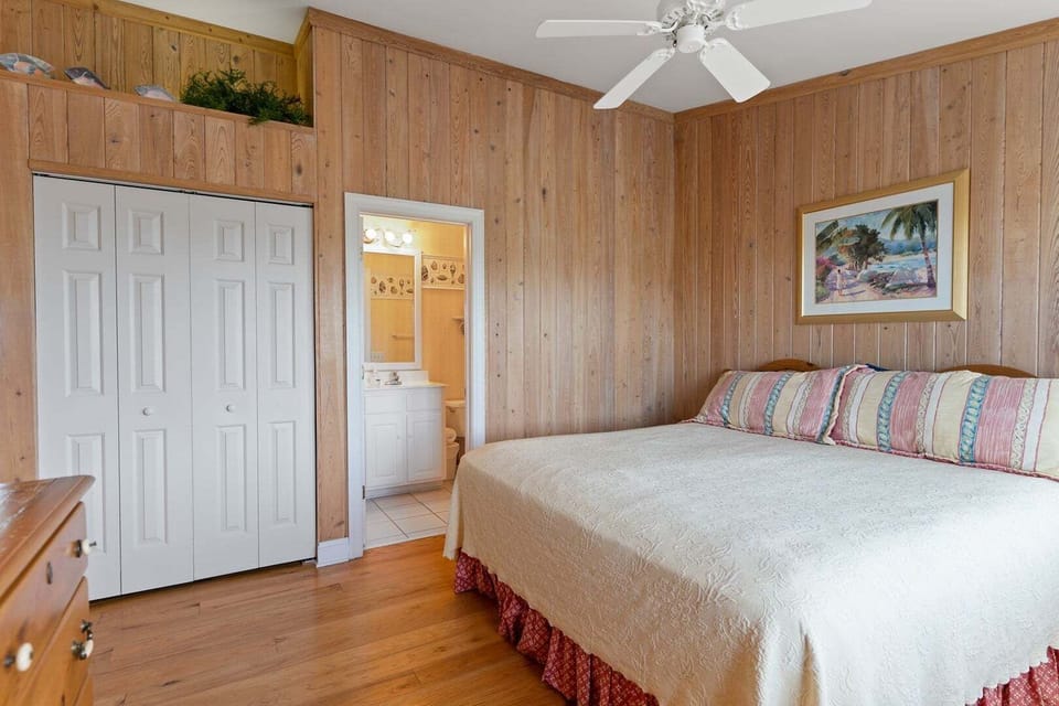 4th Bedroom- King and Bath