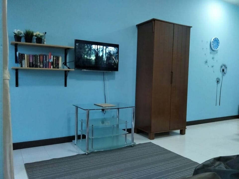 Triple B's Spacious Studio in Damansara