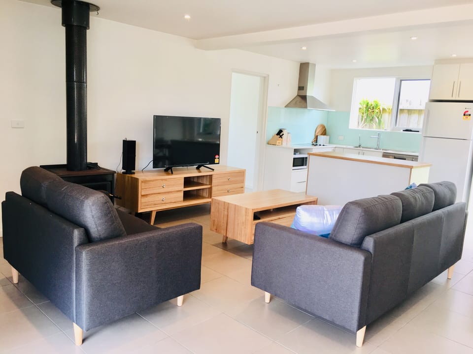 All new furniture . Smart tv with FOXTEL 