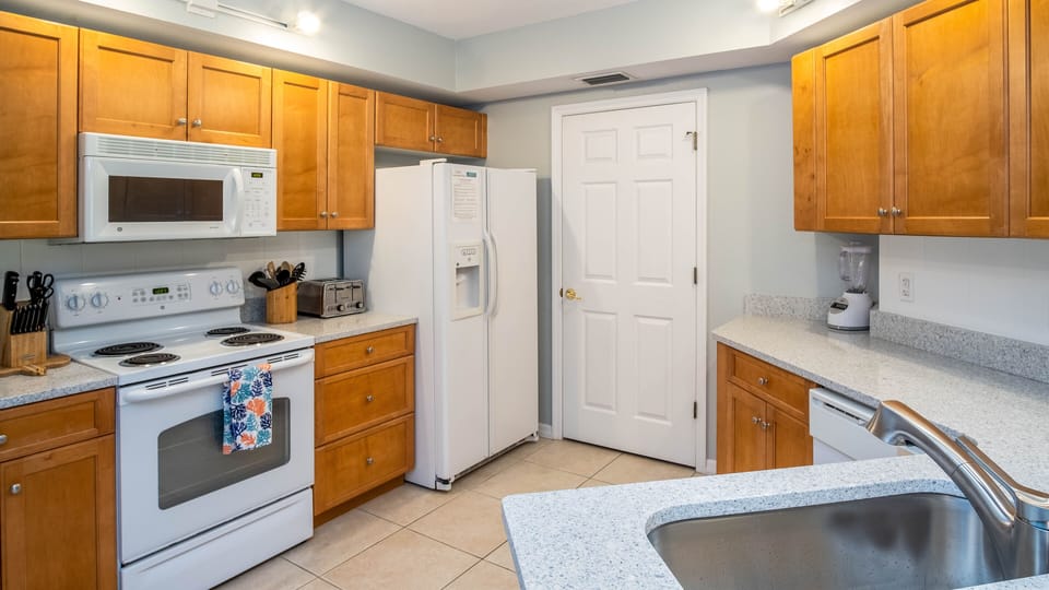 Spacious, fully stocked kitchen