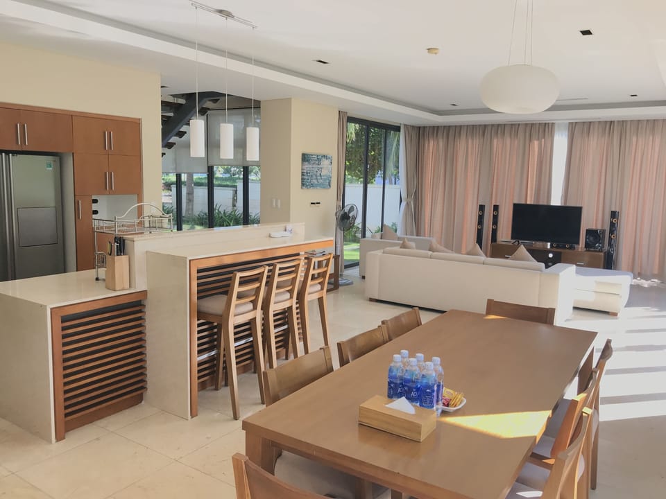 4 Bedrooms Luxury at The Ocean Villas