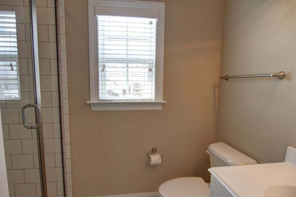 Upper Level Attached Bathroom