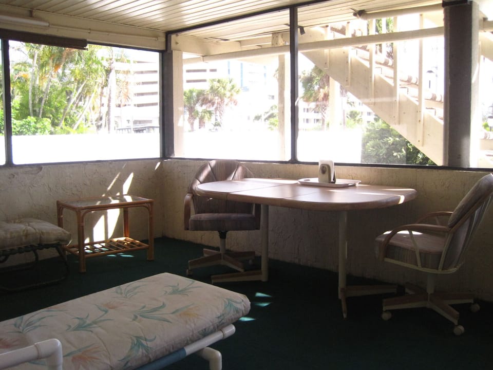 screened in patio