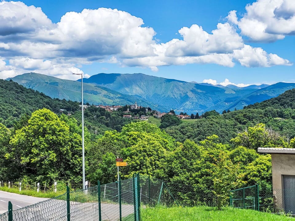 Cloud, Sky, Plant, Mountain, Daytime, Ecoregion, Light, Green, Natural Landscape, Blue