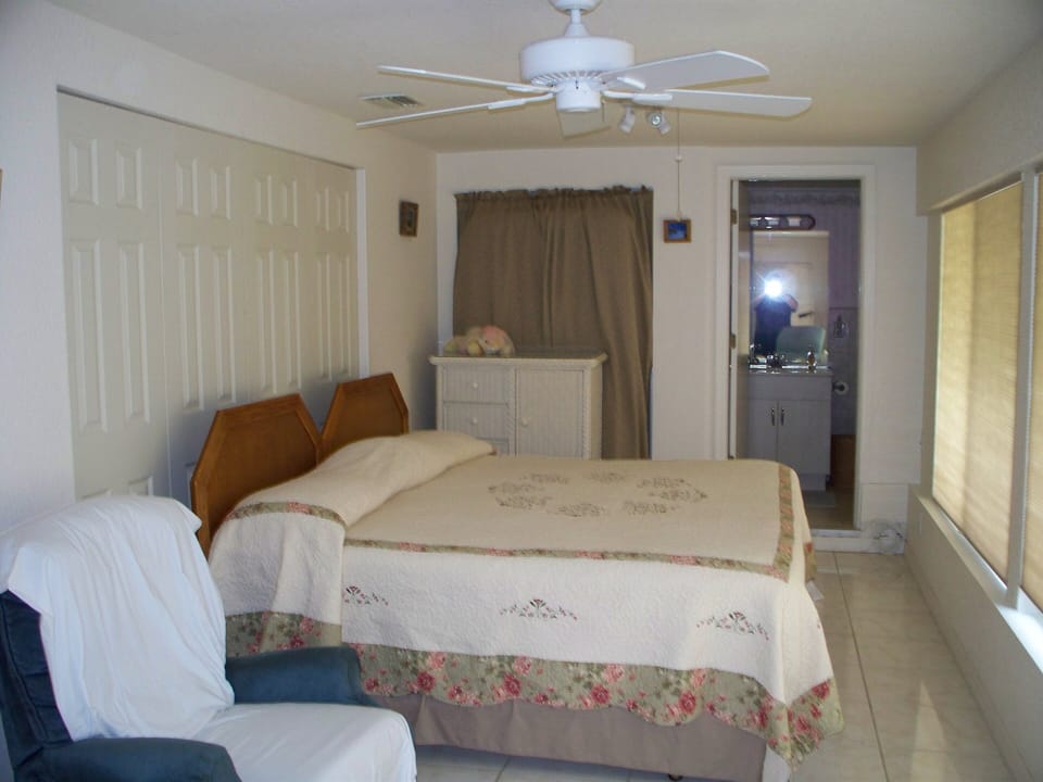 3rd bedroom and 1/2 bath