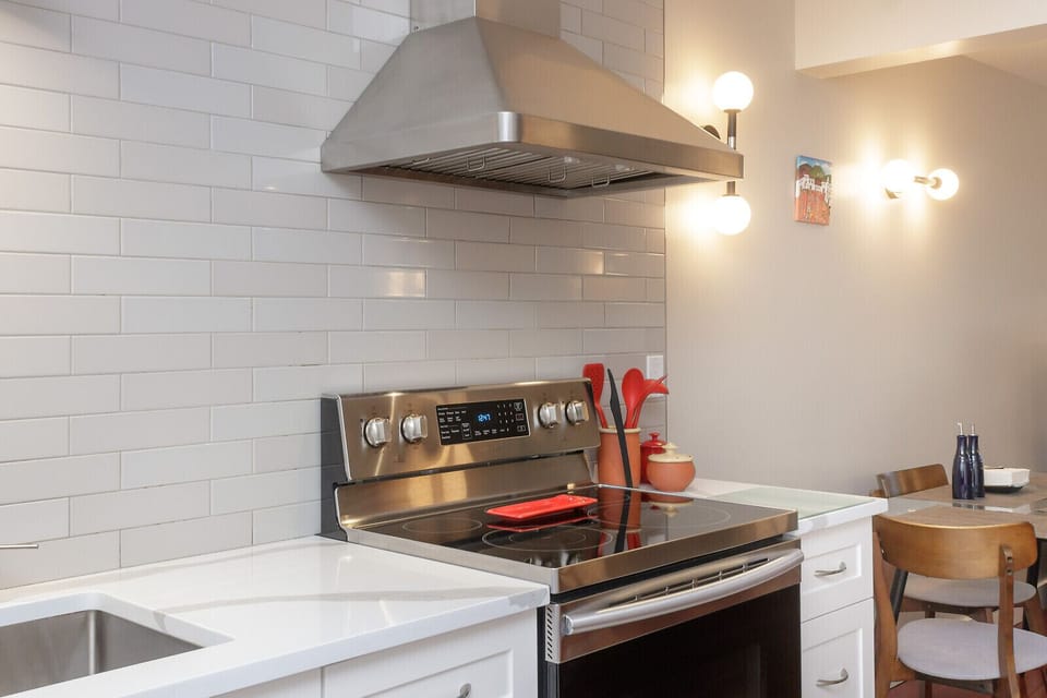  Modern Kitchen - New appliances throughout