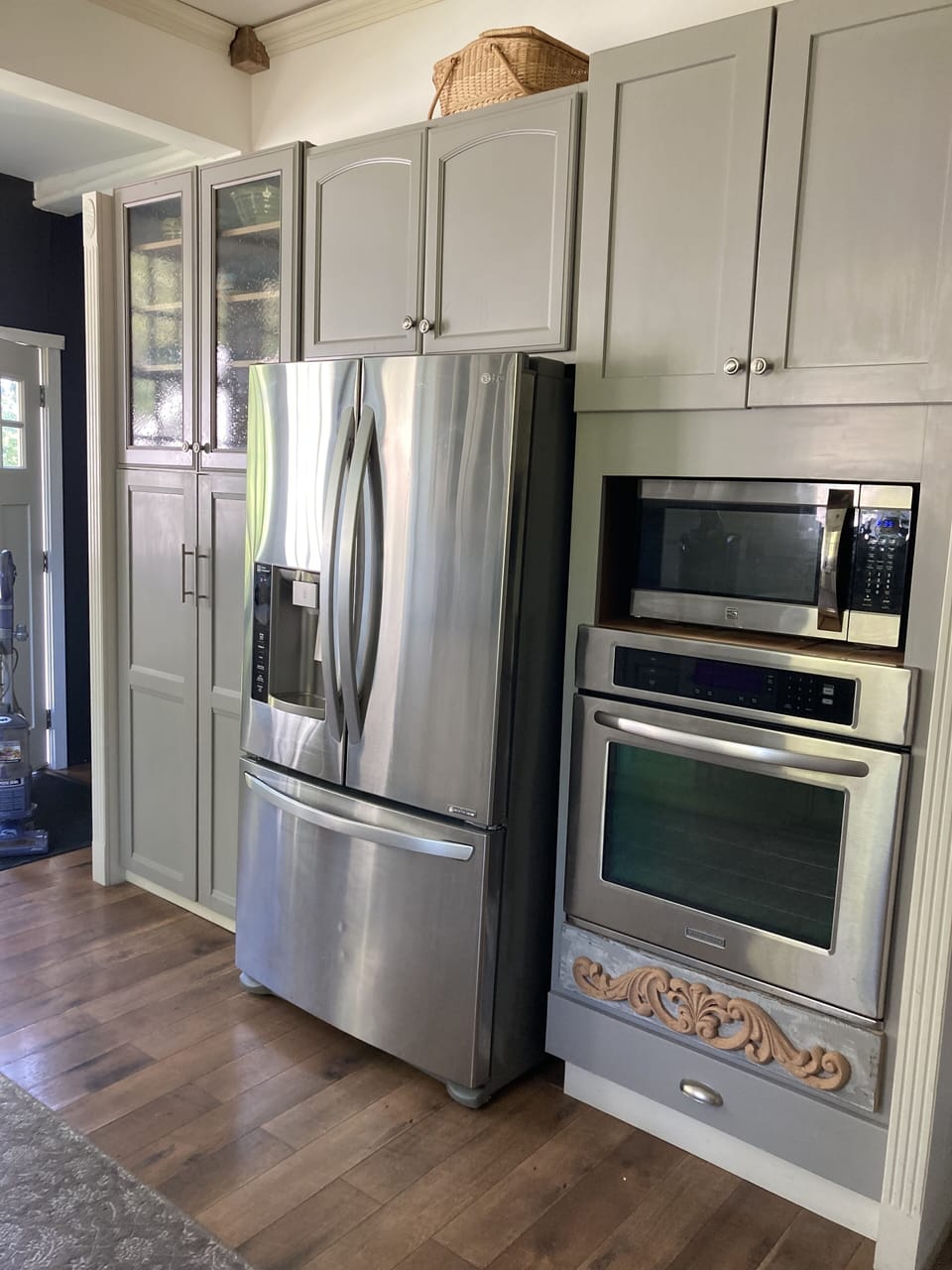 More kitchen 