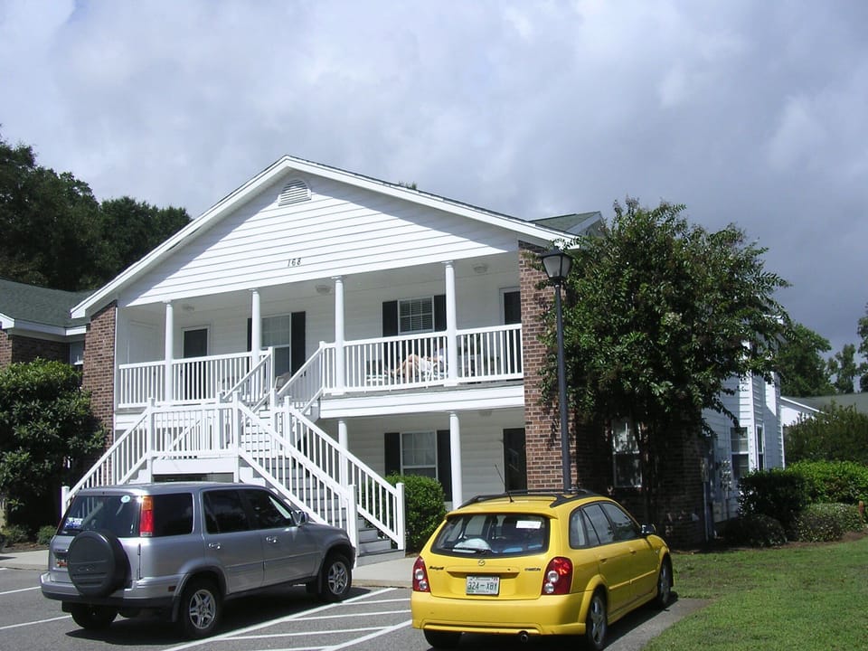 Ground floor corner unit, reserved parking space