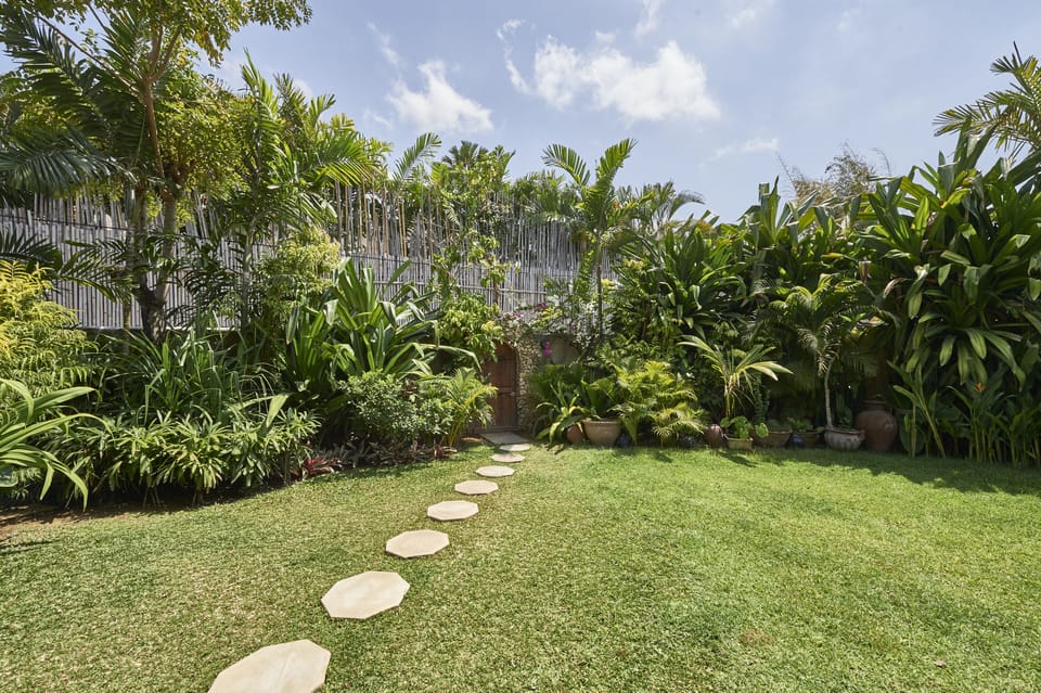 Tropical Authentic Balinese House (3BR)