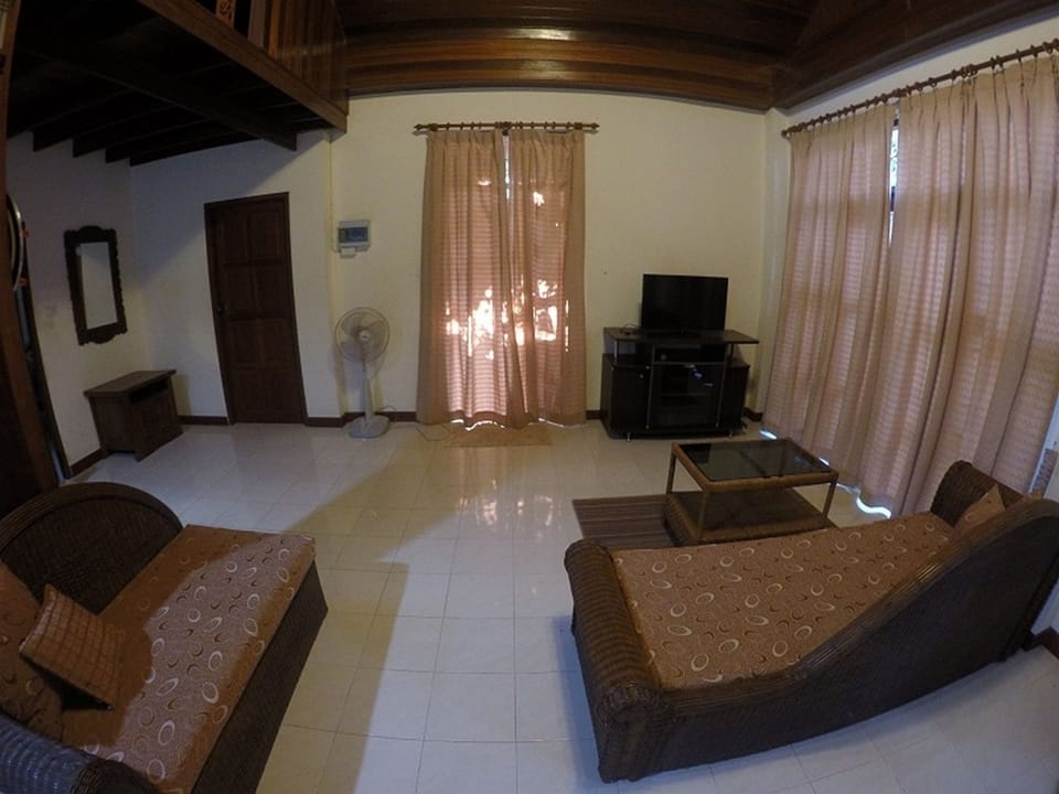 Baan Anuntanaruk Garden View 1 Bedroom F