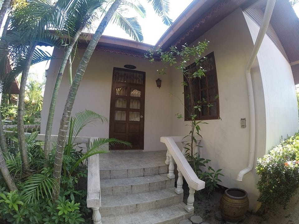 Baan Anuntanaruk Garden View 1 Bedroom F