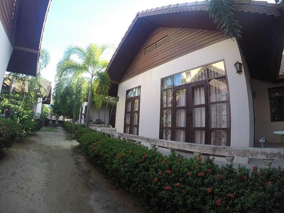 Baan Anuntanaruk Garden View 1 Bedroom F