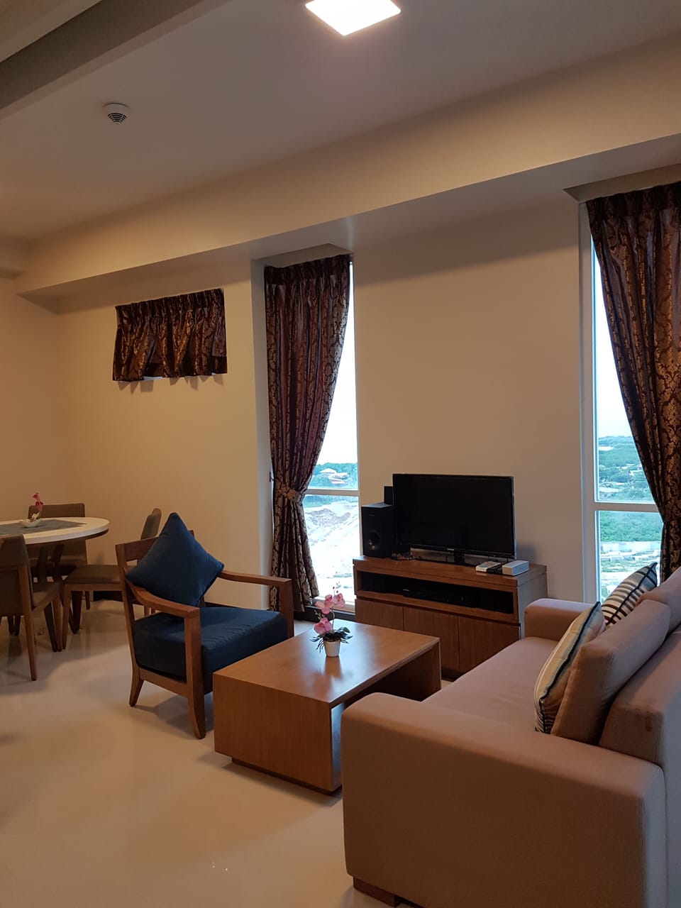 1-BR Megaworld Condo in Mactan Newtown