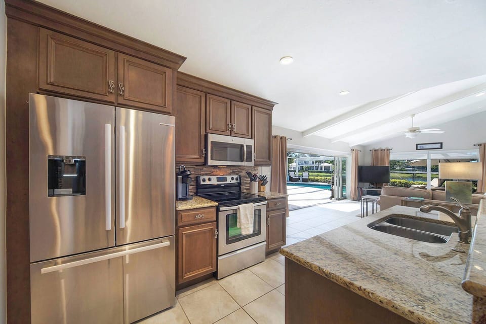 Large open kitchen connected to family room 