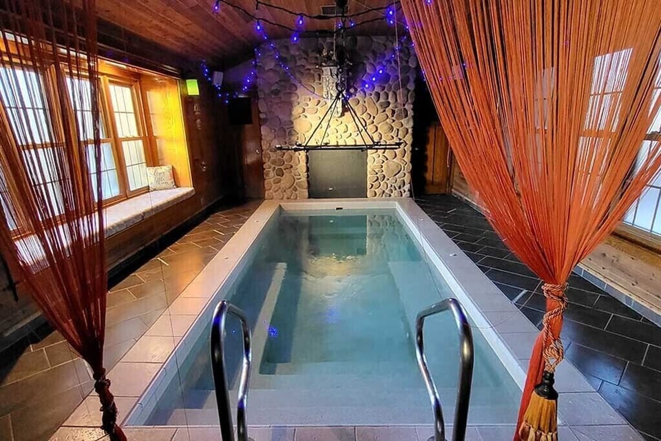 20-foot Hot Tub with Privacy French Doors