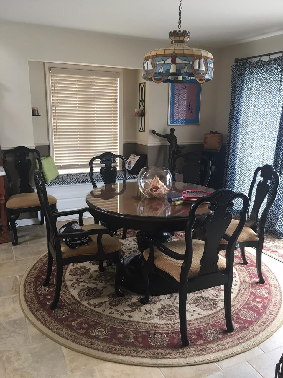Dining Room seats 8