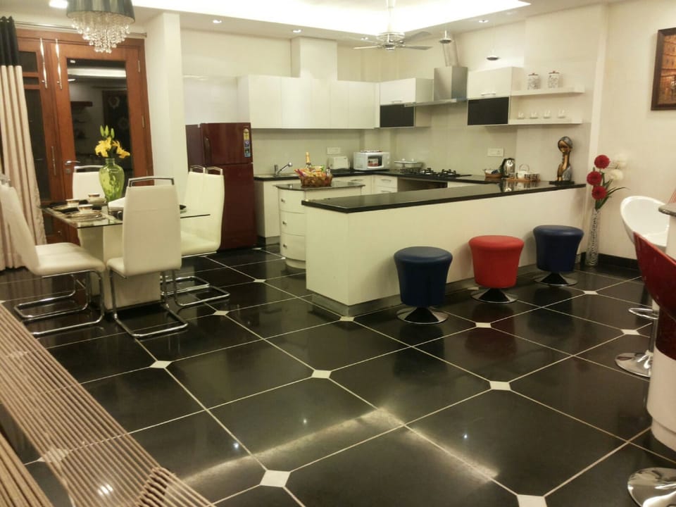 Kitchen, Dining, Kitchen Counter