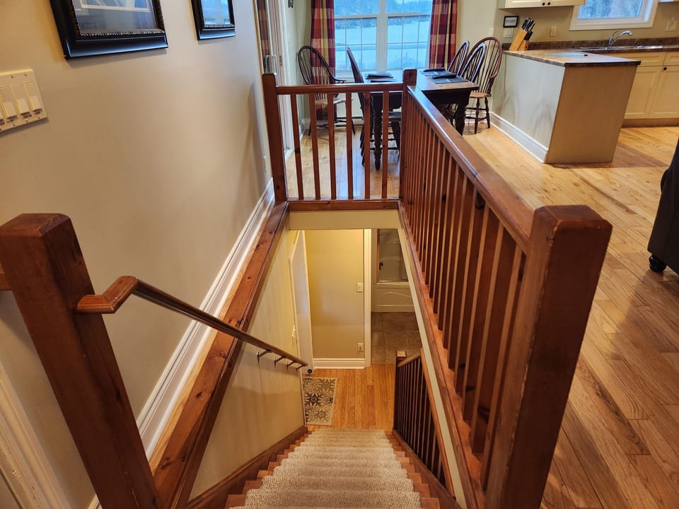 stairs to lower level