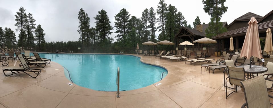 Use of pool and jacuzzi during your stay
