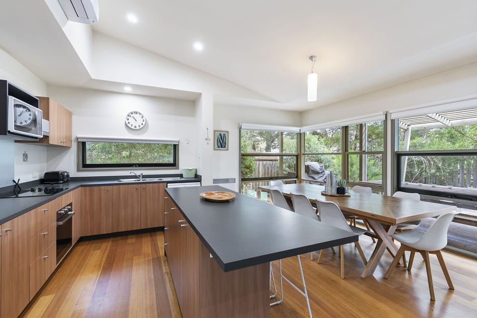 Kitchen/ Dining