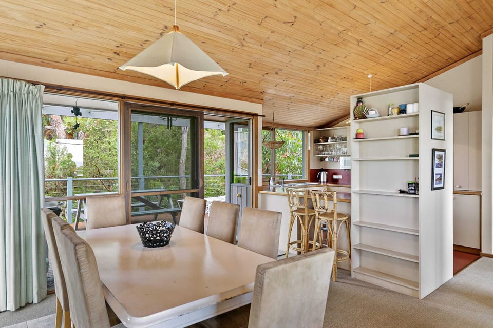 Kitchen/ Dining