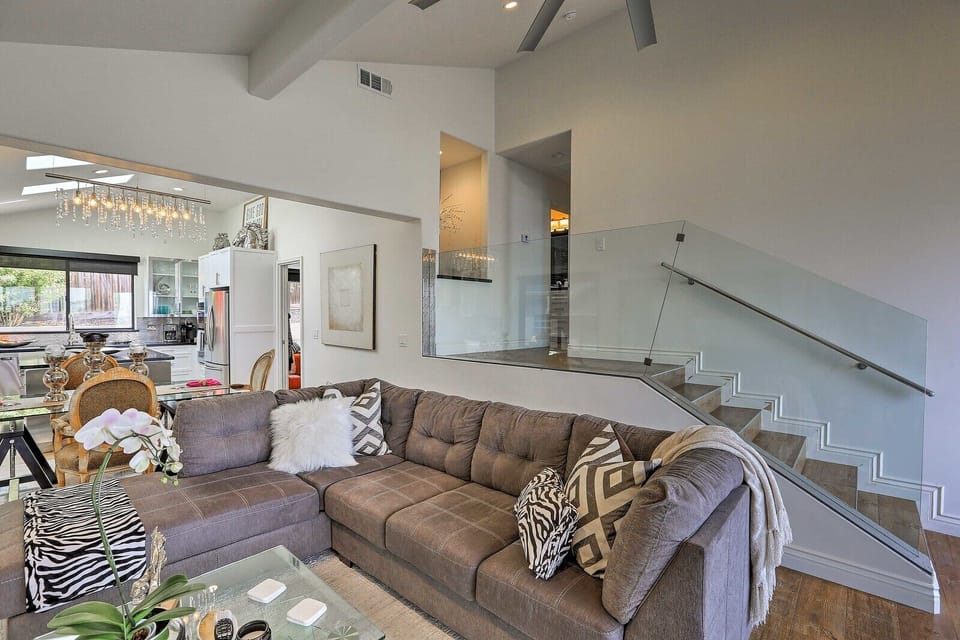 Comfortable and cozy
Relax and enjoy 