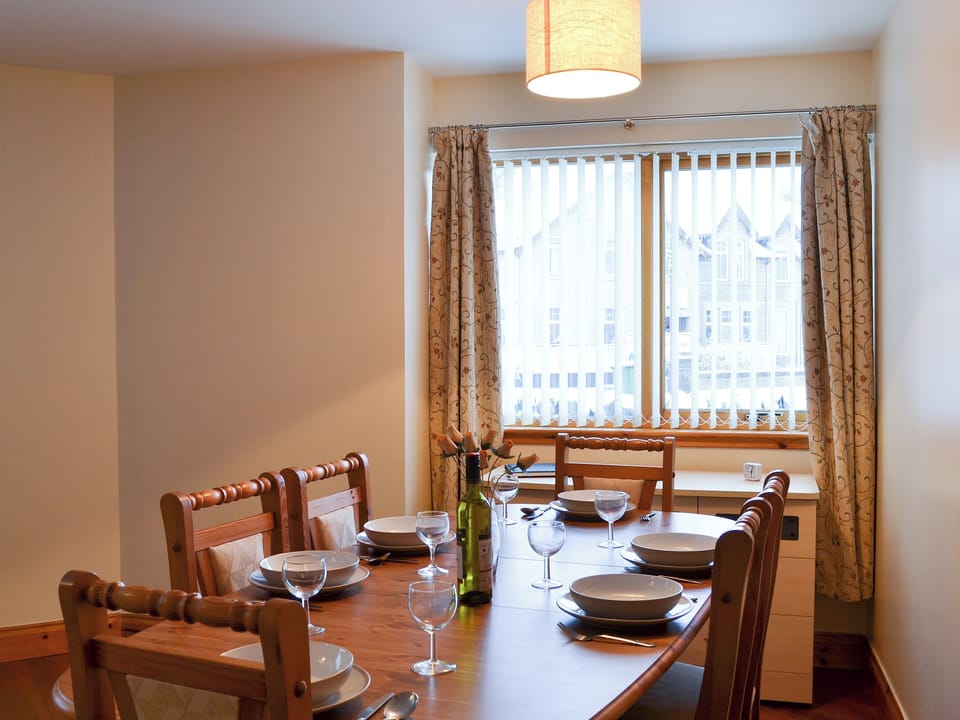 Delightful light and airy dining area | Glen Apartment, Aviemore