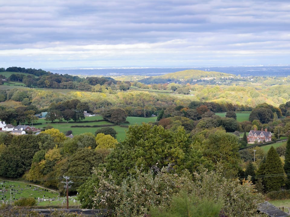 Wonderful wide ranging views over the surrounding countryside | Zonnebloem, Brymbo, near Wrexham
