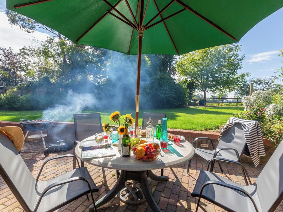 Alfresco dining | Woodlands, Langford Budville, near Wellington