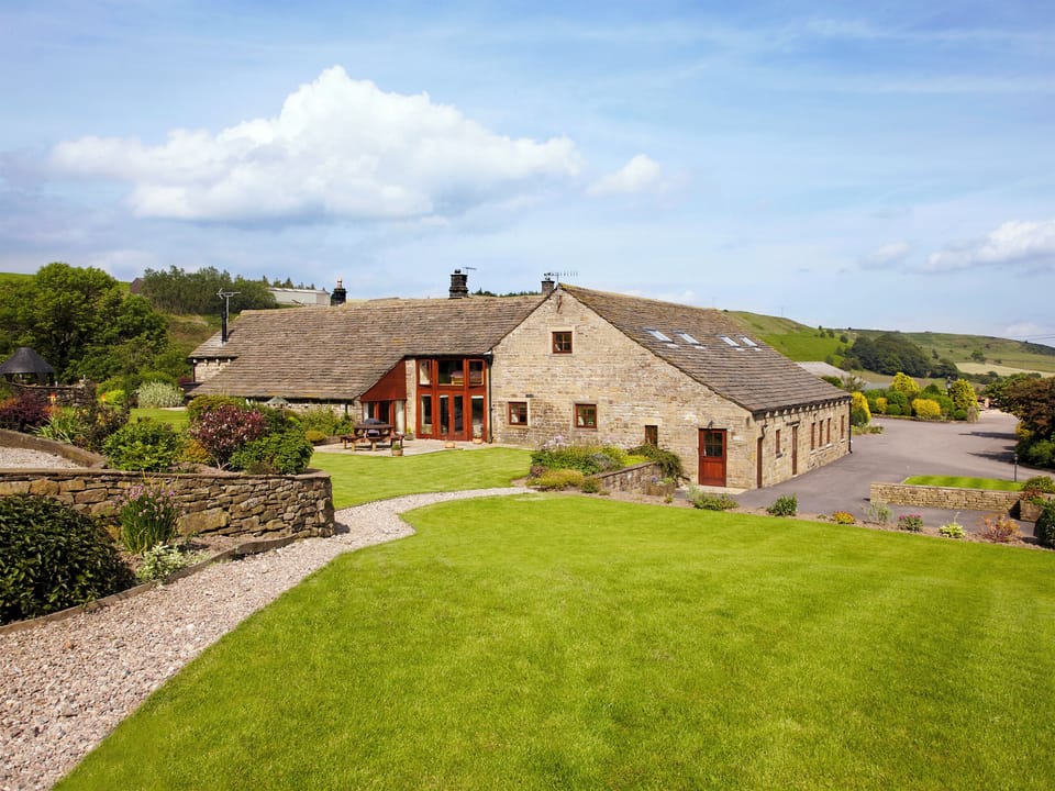 Surrounded by open fields and with uninterupted views | Smallshaw Cottages, Millhouse Green, near Penistone