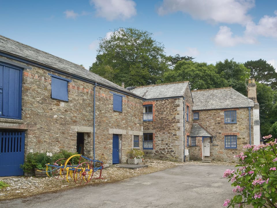 Exterior | The Farmhouse - Lanwithan Cottages, Lostwithiel