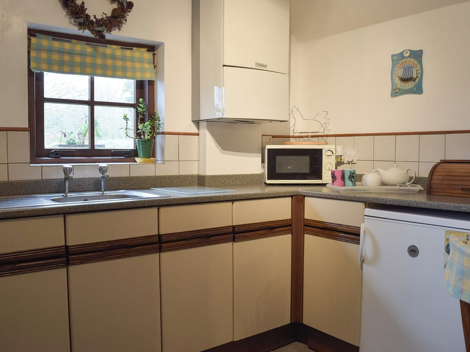 Kitchen | Jemima&rsquo;s Cottage, Cilshafe, near Fishguard