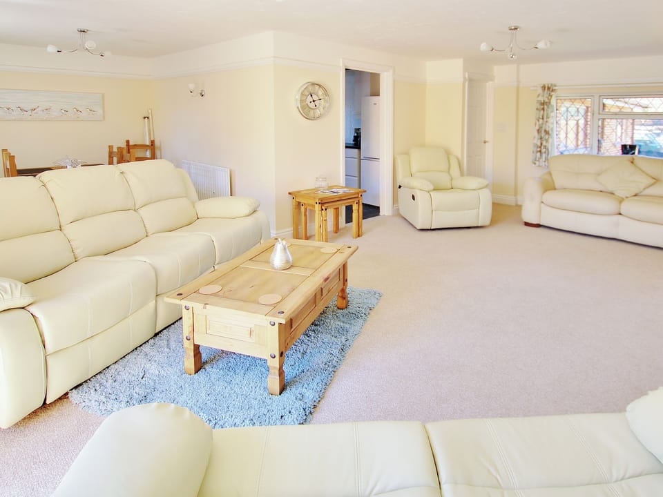 Light and airy living area | Irenic Lodge - Irenic Lodges, Hamble
