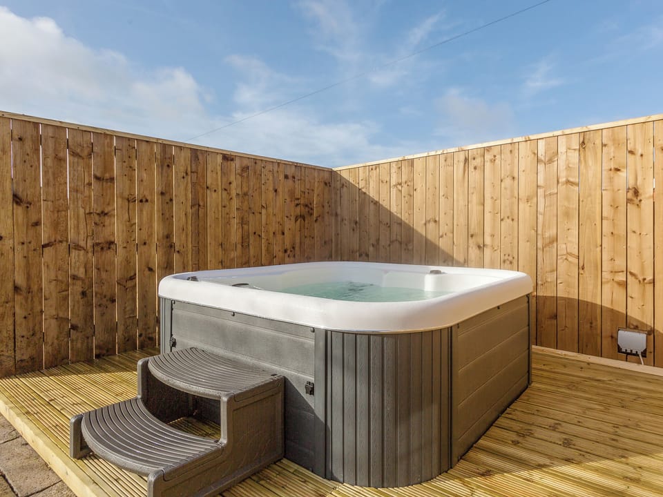 Private hot tub | Oakridge, Hinderwell, near Whitby