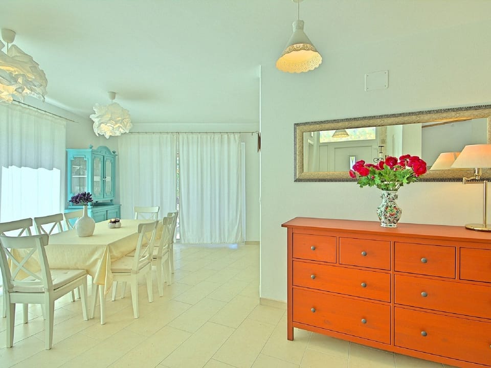 Entrance / Reception