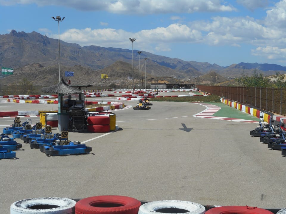 THIS IS FUN AND FAST !!.. 5 MINUTES AWAY FOR ALL THE FAMILY ...