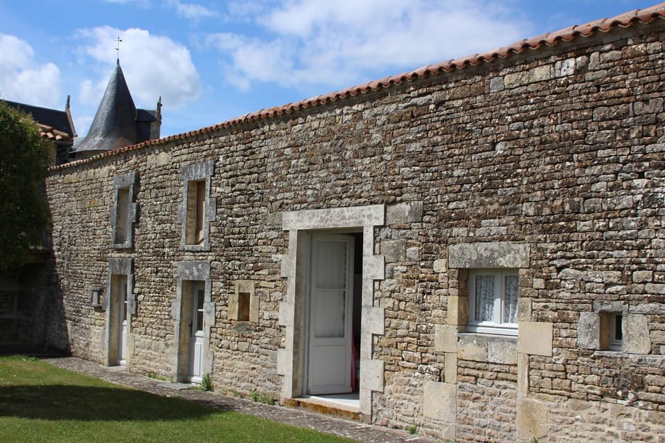 Depuis le jardin, vue sur le rez-de-chaussée