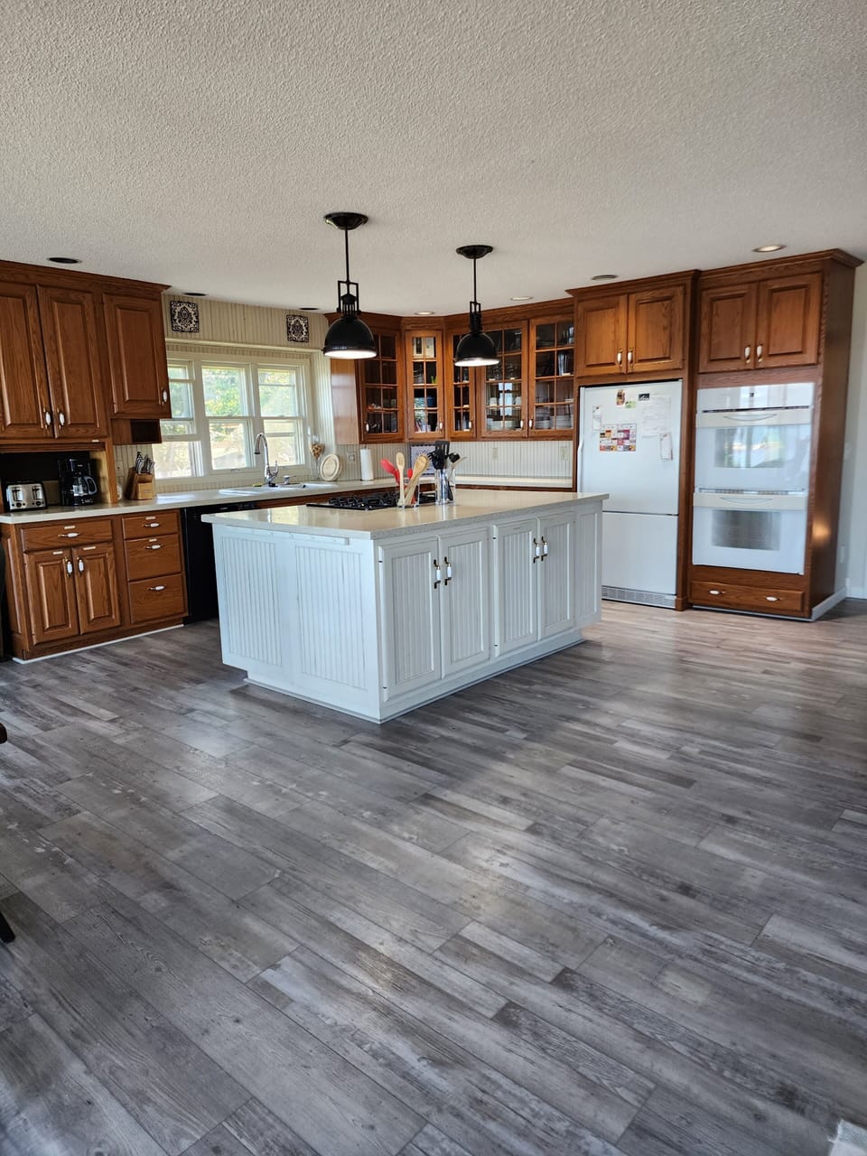 Fully stocked kitchen