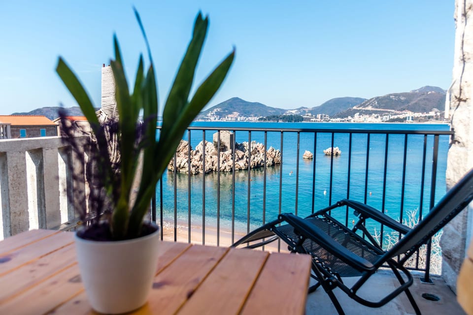 A beautiful sea view from our balcony! 