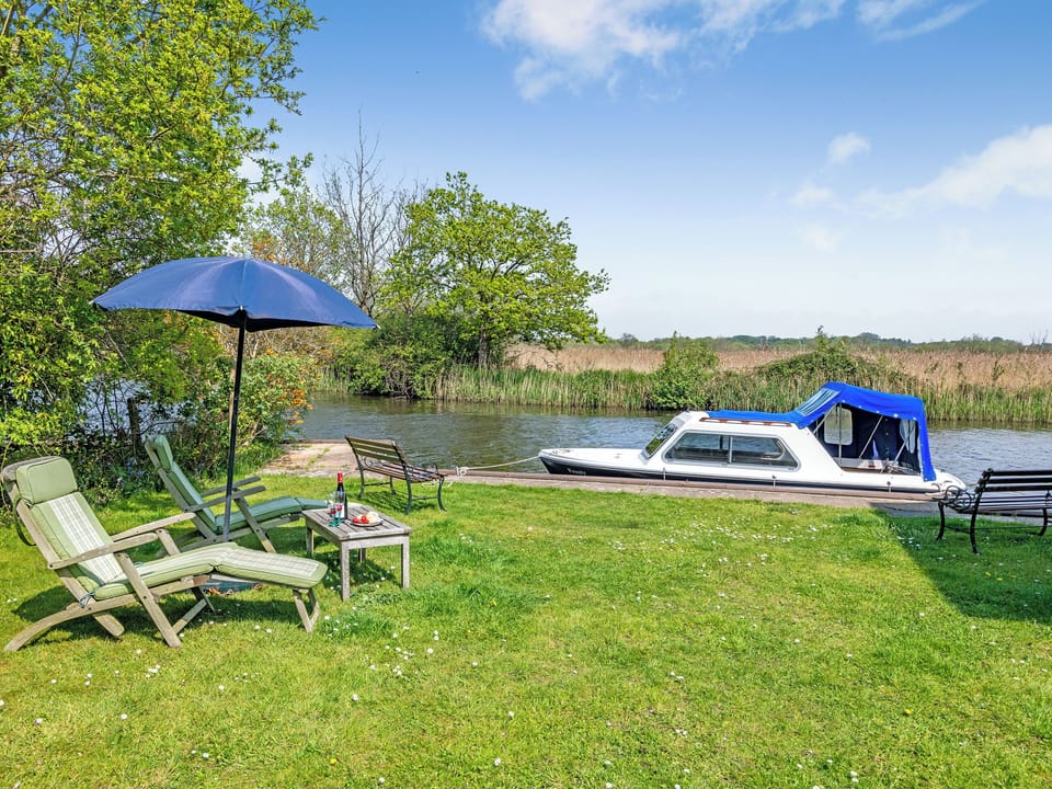 Garden | Riversdale Cottage, Irstead, near Wroxham
