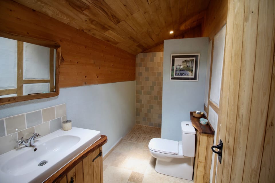 Master double ensuite bathroom