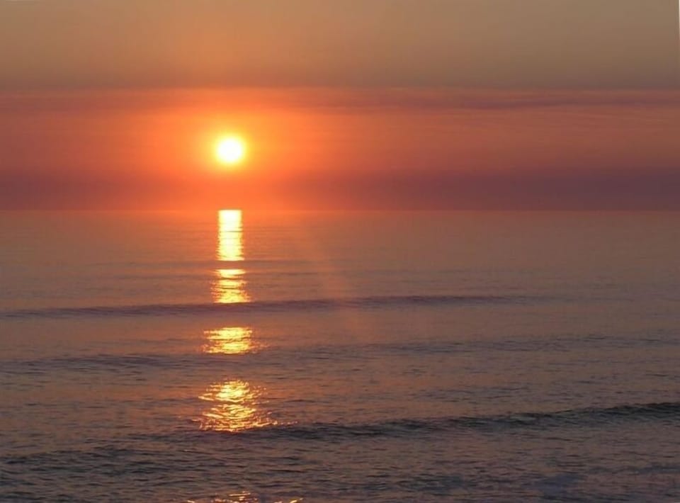 I took this photo from the east balcony early in the morning. Happens every day.