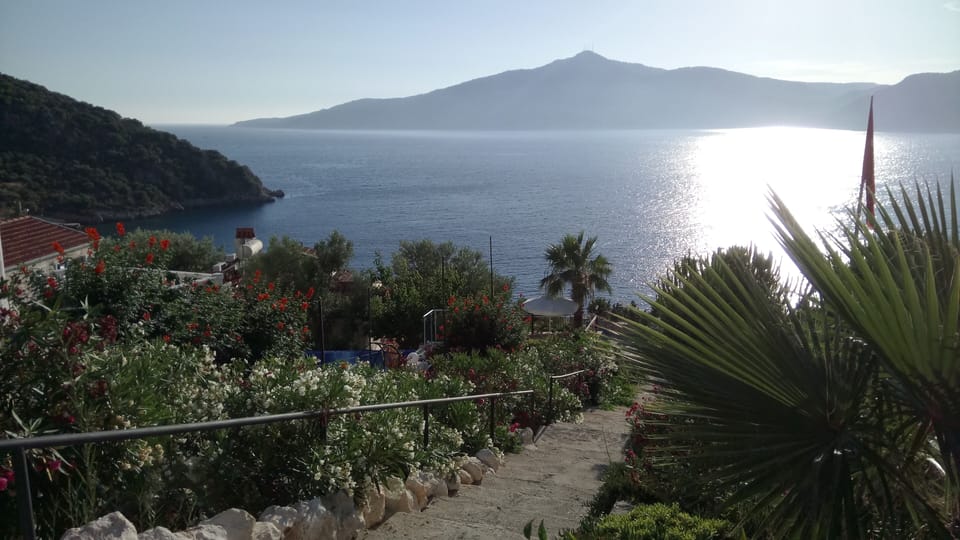 Kisla, this is a short stroll from Villa Amare