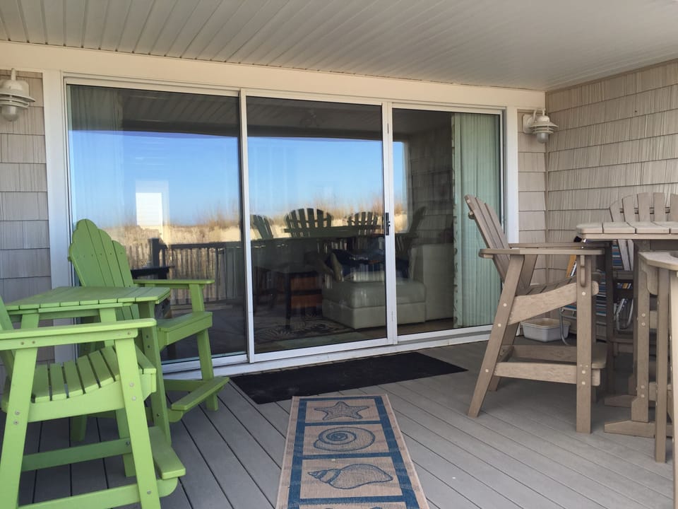 Front deck