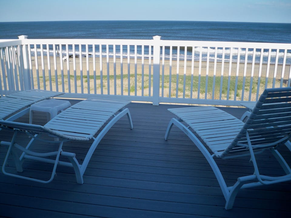 third floor deck with full view of beach and ocean!