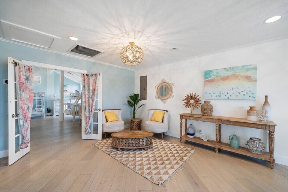 Share laughter & conversation in this inviting space